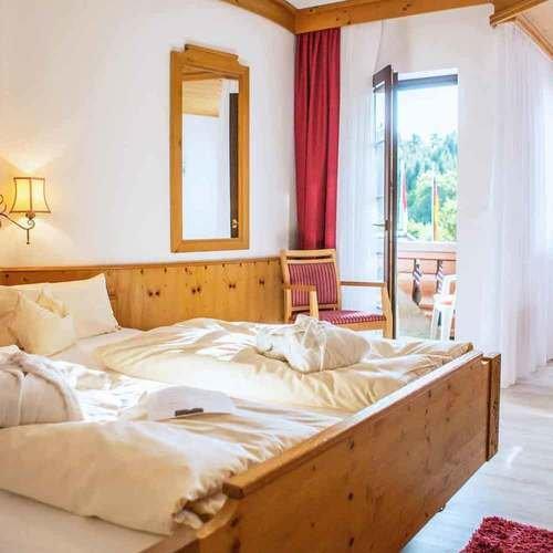 Image of 2 Nächte Luxuriöser Wellnessaufenthalt In Waldachtal Inkl. Gourmetessen Und Frühstück (für 2 Personen) Unisex