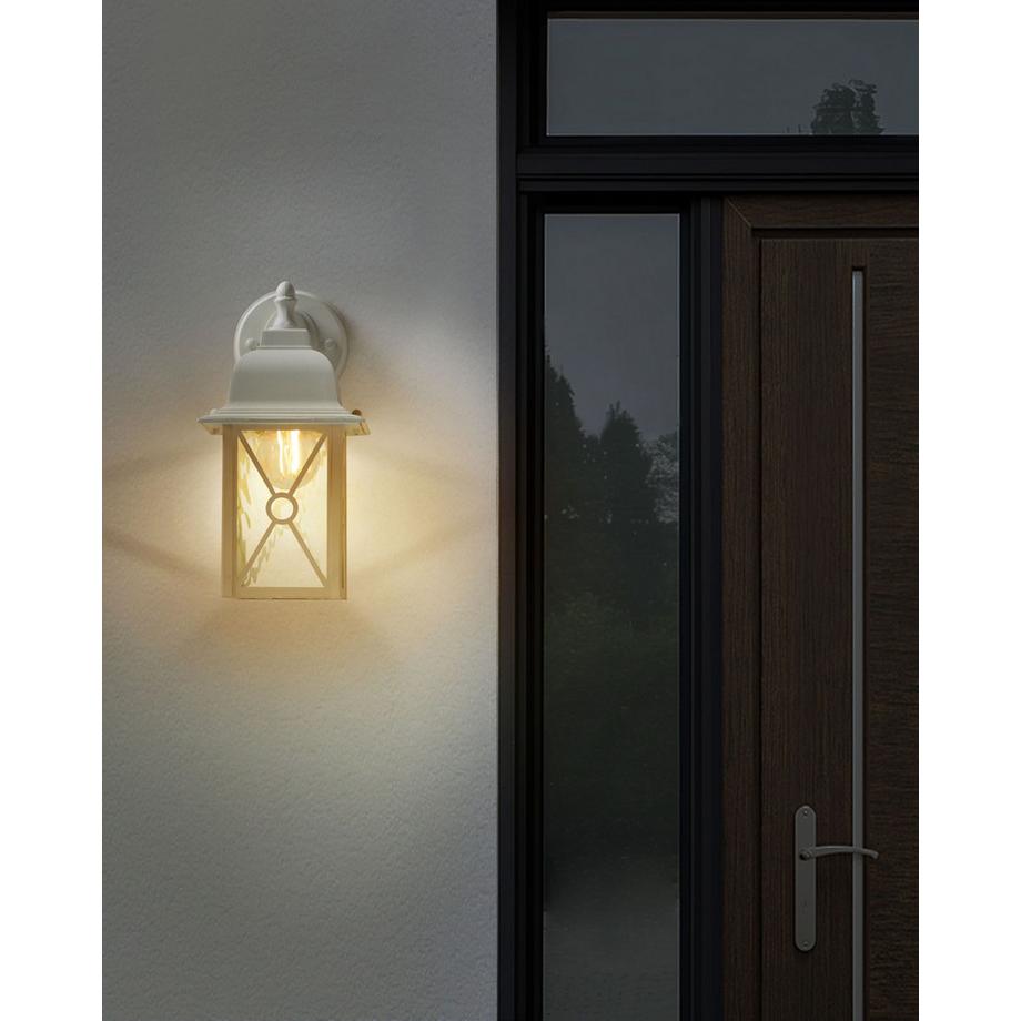 Beliani Aussenwandleuchte aus Eisen Klassisch FINDON  