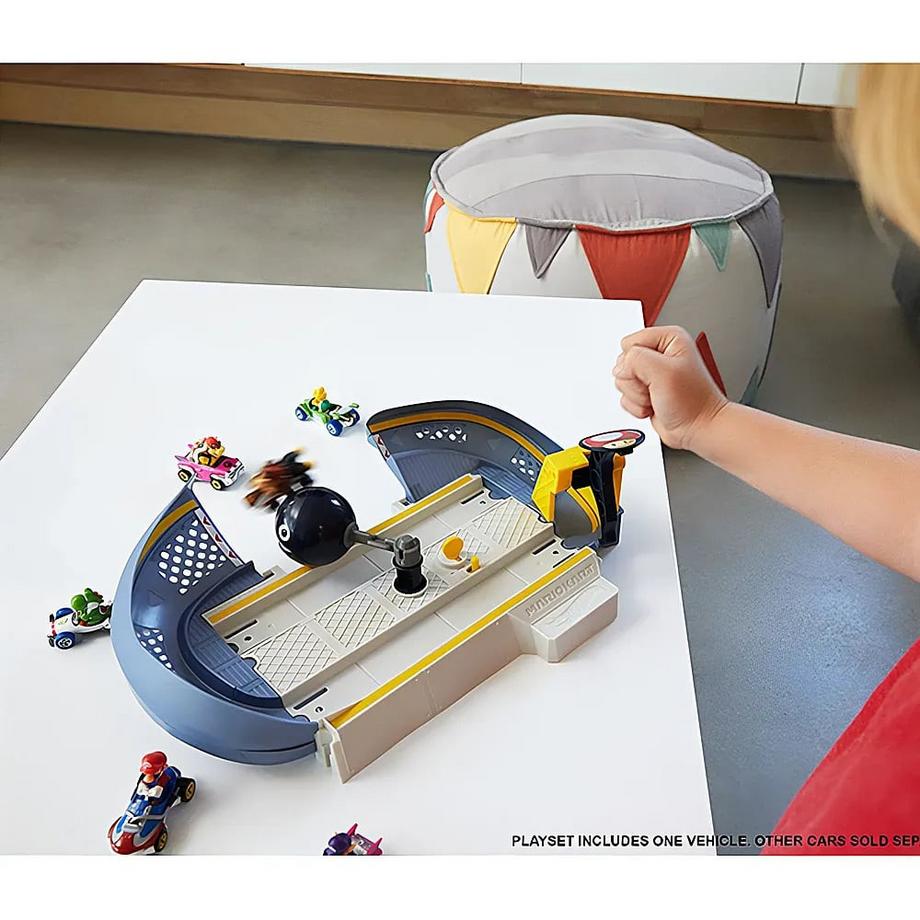 Hot Wheels  Super Mario Mario Kart Kettenhunde Trackset (1:64) 