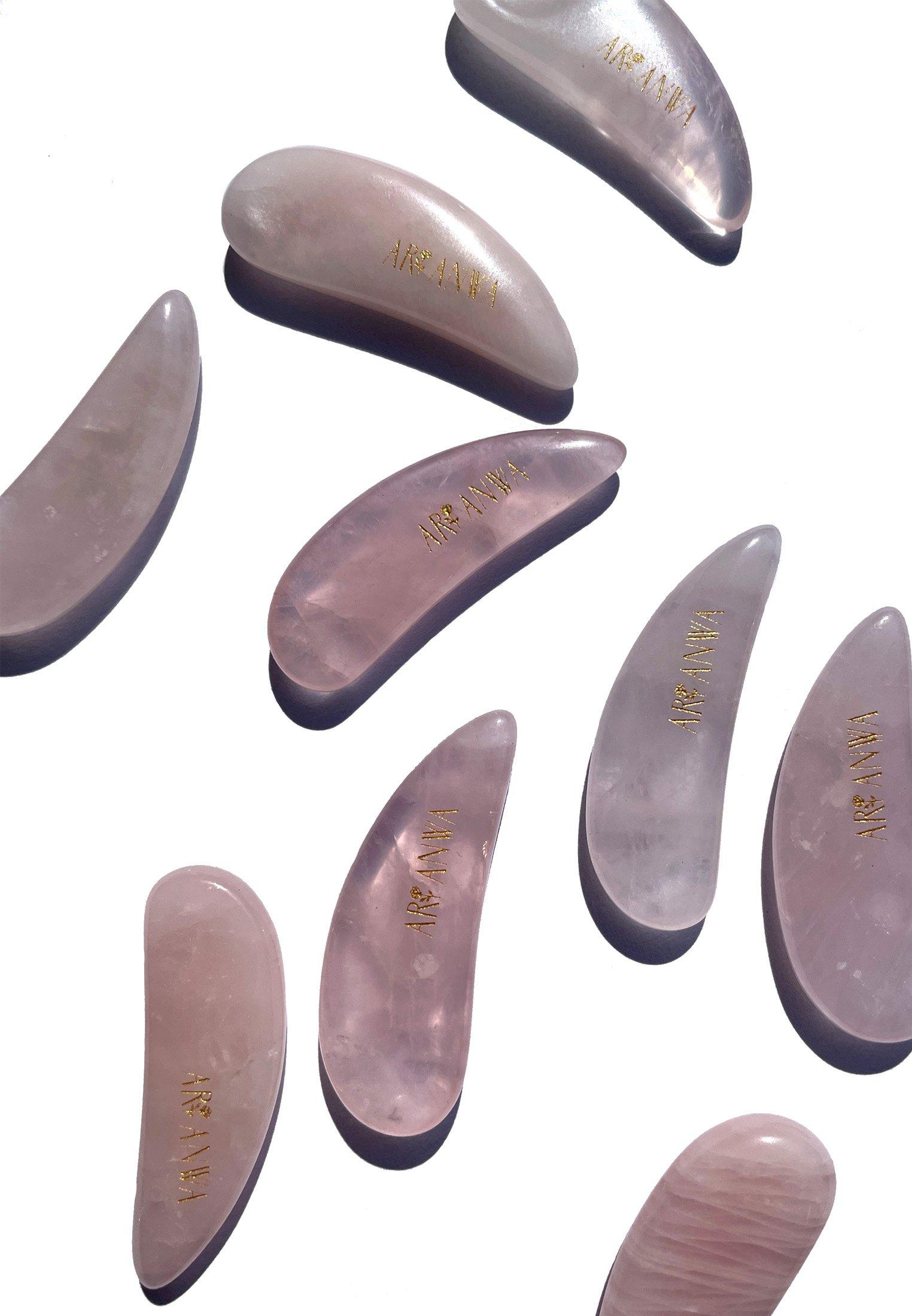ARI ANWA Skincare  Spatola per crema e strumento per il massaggio del viso - Quartz Rose Wing 