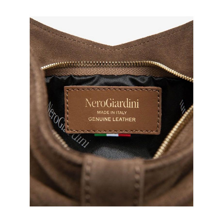 Nero Giardini Veloursleder Clutch mit zentralem Riemen  