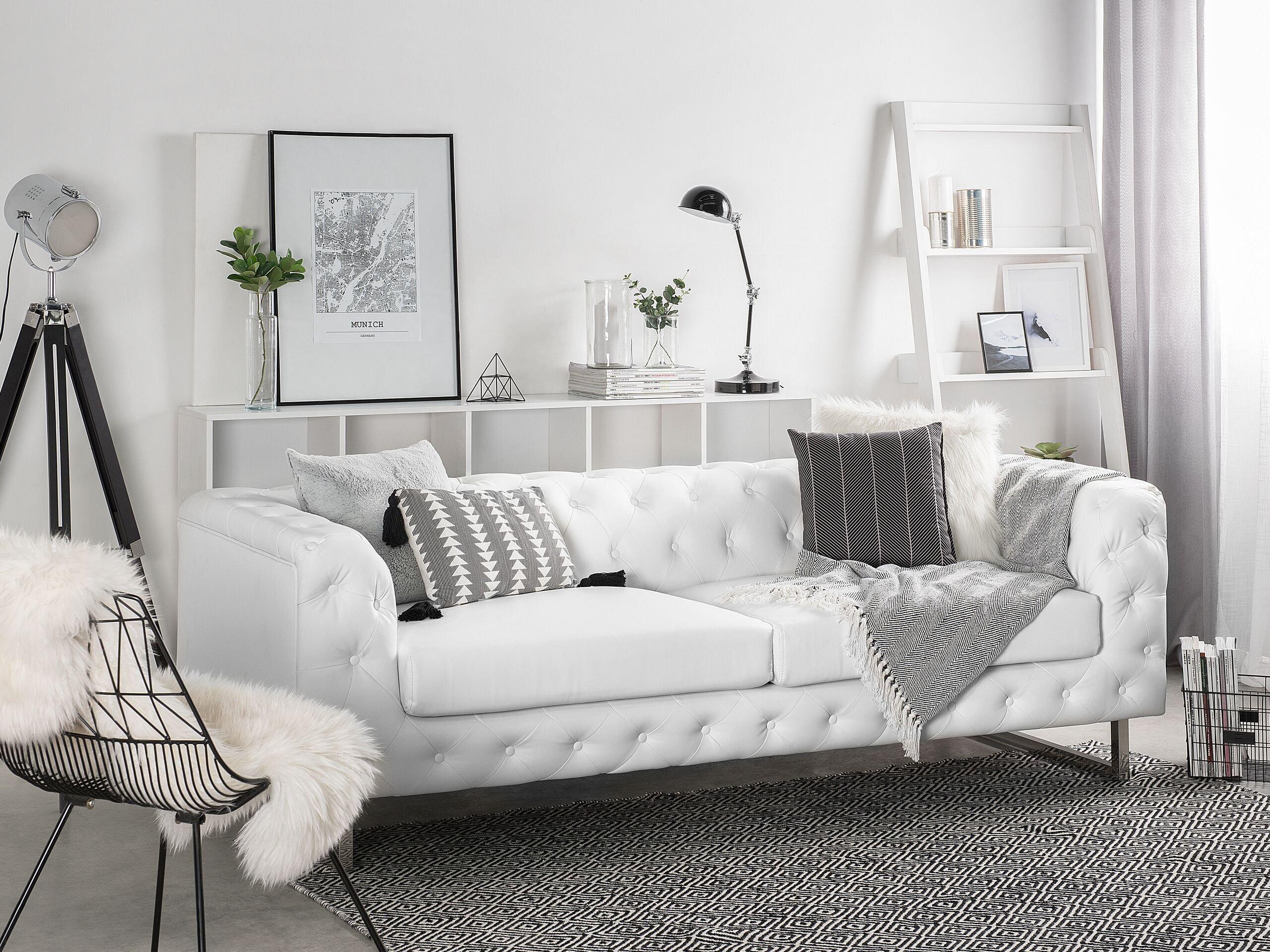 Beliani 3 Sitzer Sofa aus Kunstleder Glamourös VISSLAND  