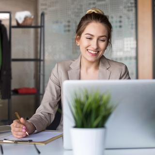 B2X Kleiderbügel mit Regalen  