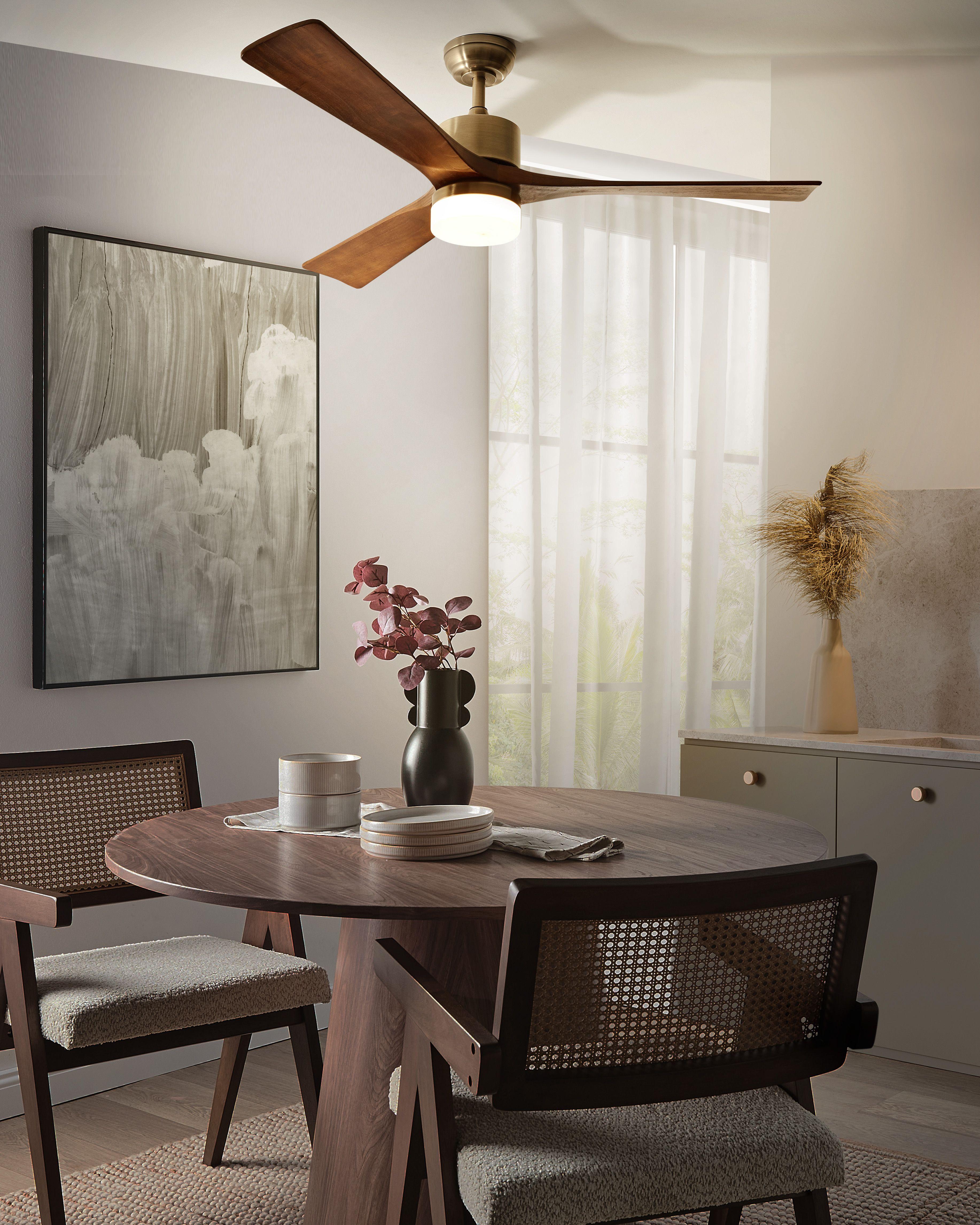 Beliani Ventilatore a soffitto con luce en Legno di Paulownia Classico ARUWIMI  