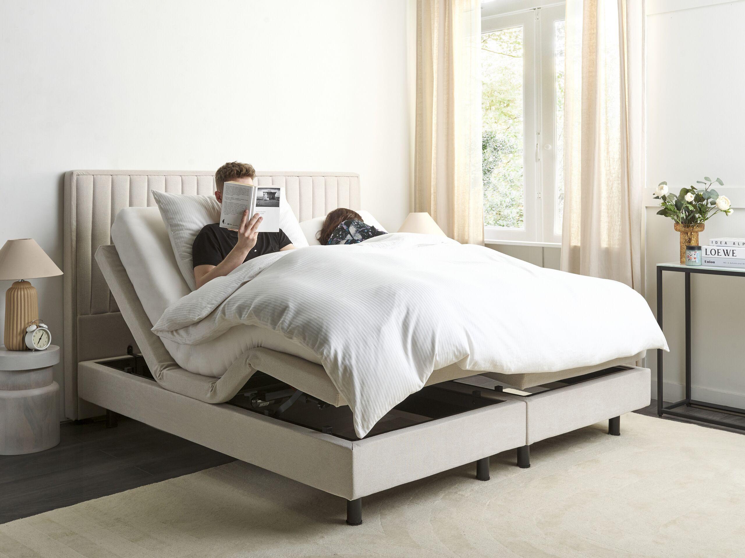 Beliani Bett mit Lattenrost aus Polyester Klassisch DUKE II  