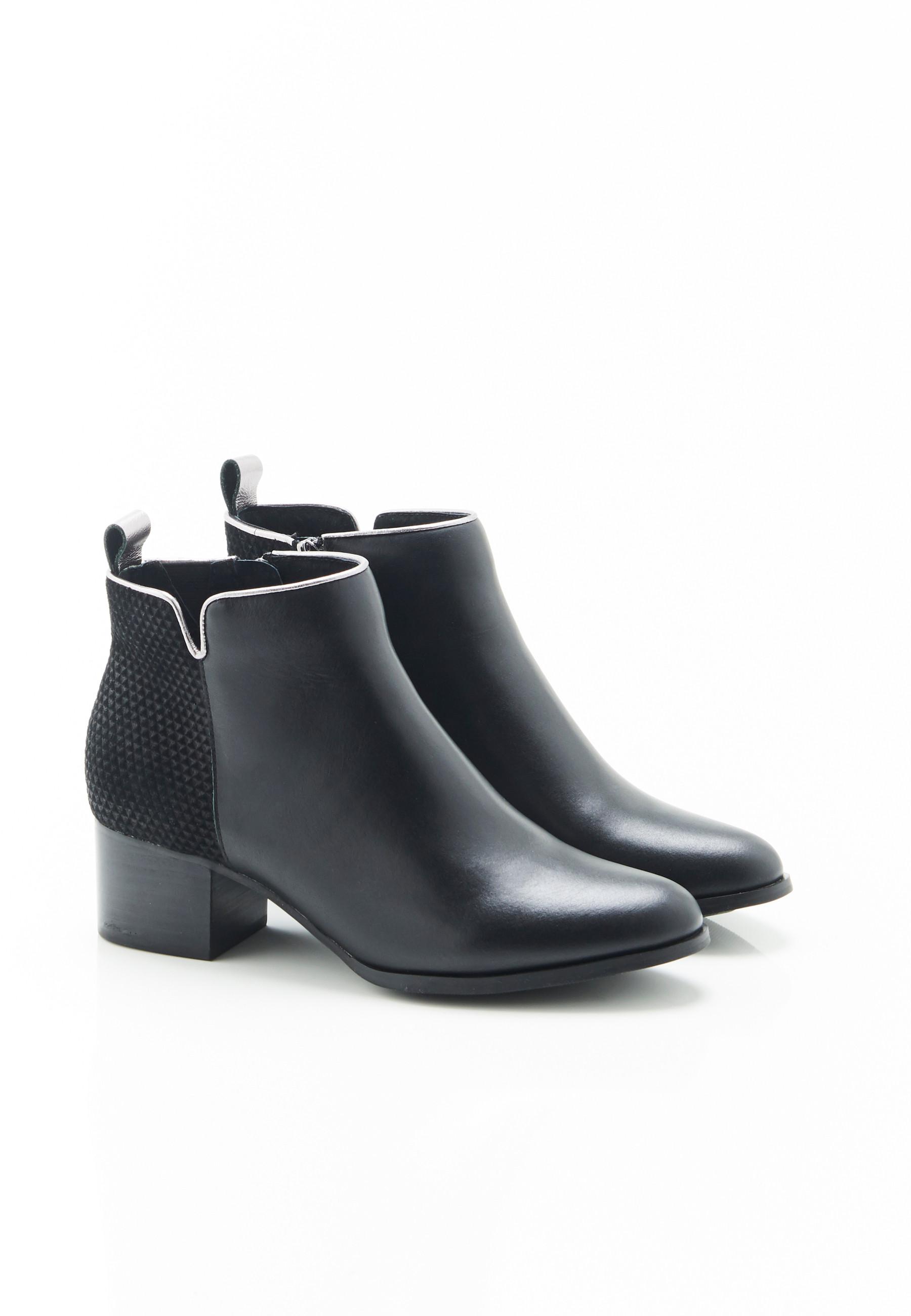 Image of Stiefeletten, Obermaterial Spaltleder. Unisex Schwarz 36