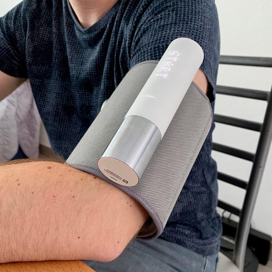 Withings  Withings BPM Core verbundenes Blutdruckmessgerät mit EKG und elektronischem Stethoskop Grau und WeiàŸ 