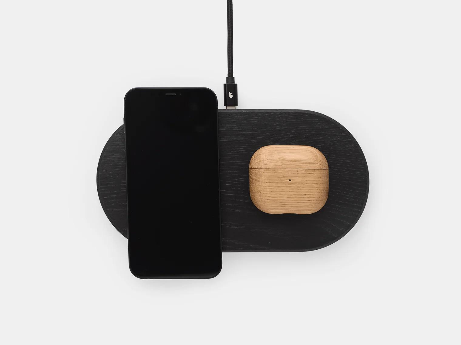 Oakywood  Oakywood Dual Slim Charging Pad Duales kabelloses Handy-Ladegerät - Schwarz / UK (Adapter type G) 