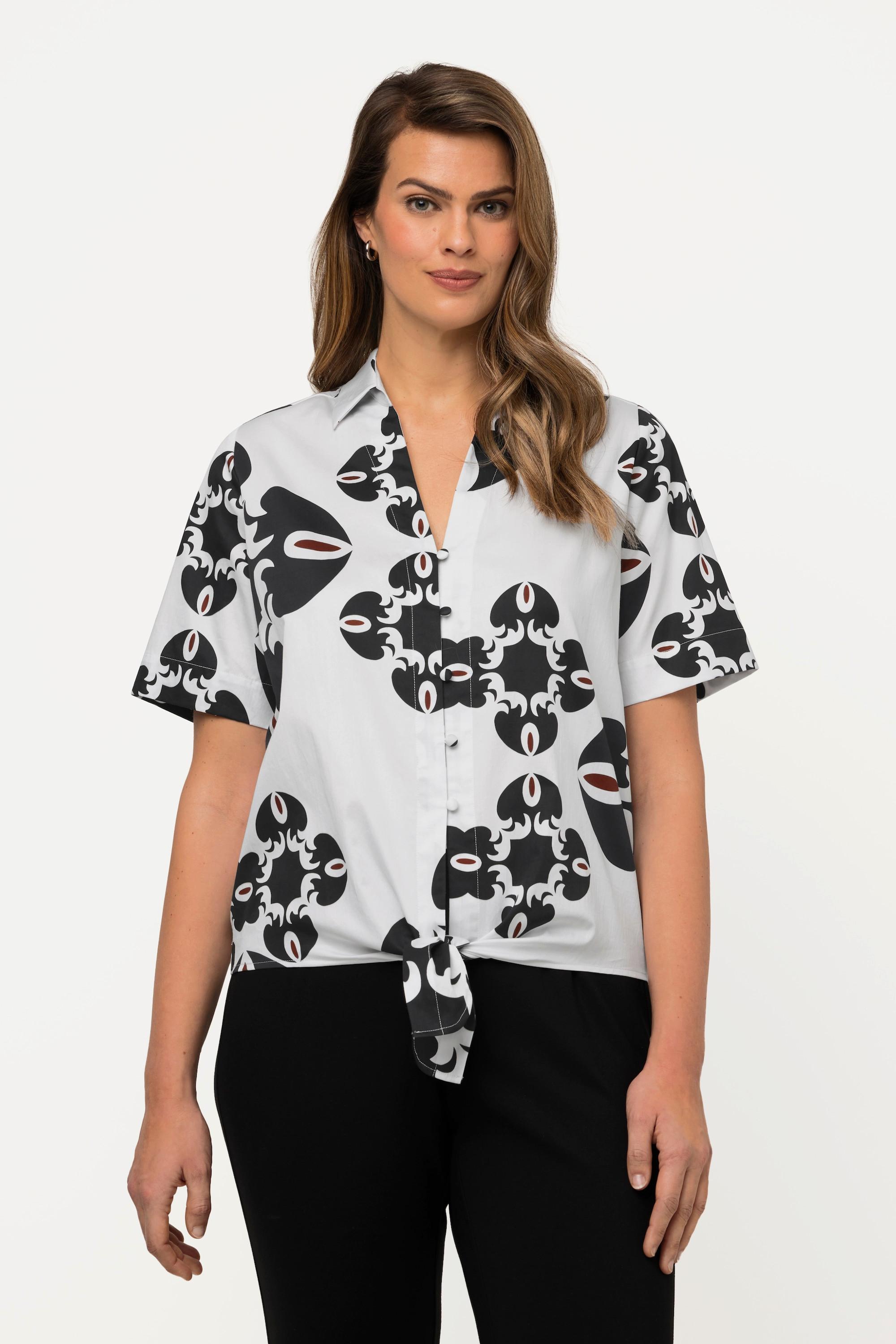 Ulla Popken  Blusa con stampa grafica, orlo con nodo, collo da camicia e mezze maniche 