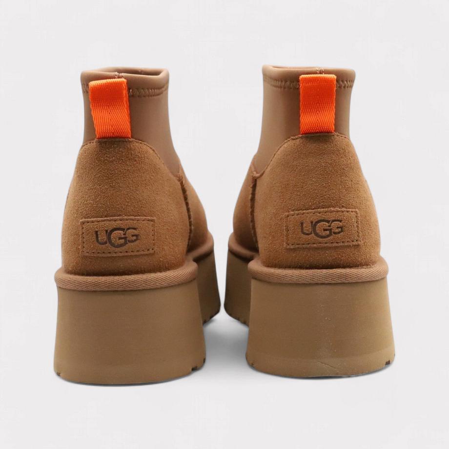 UGG Classic Mini Dipper Plateau Stiefel  