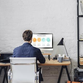 Northix Höhenverstellbarer Monitorständer  