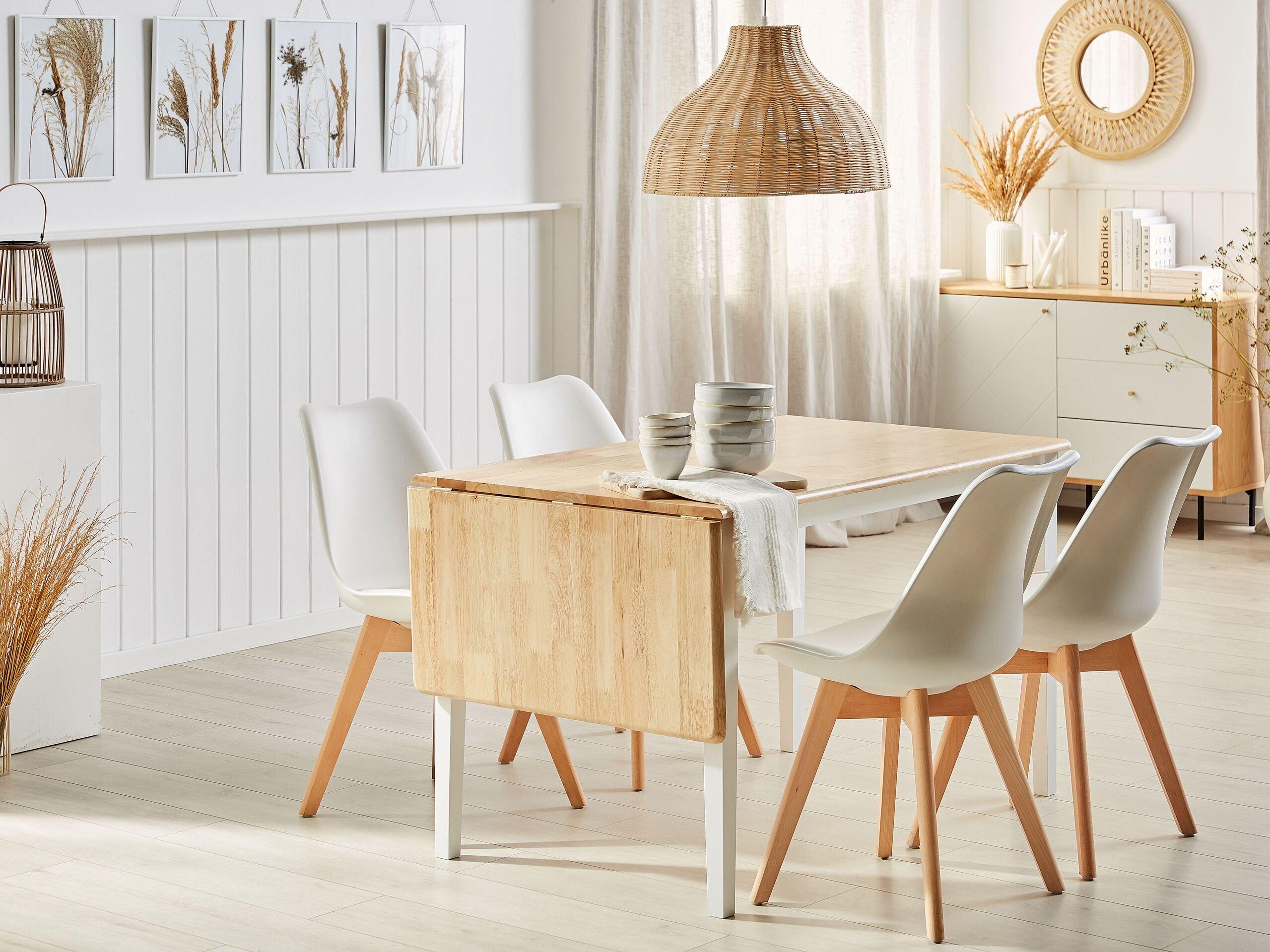 Beliani Ausziehbarer Esstisch aus Gummibaumholz Klassisch LOUISIANA  