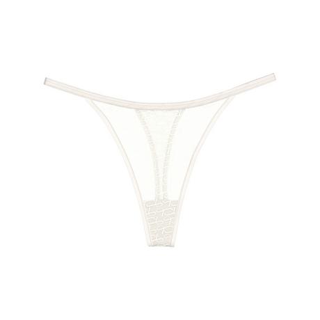 Triumph Signature Sheer String  