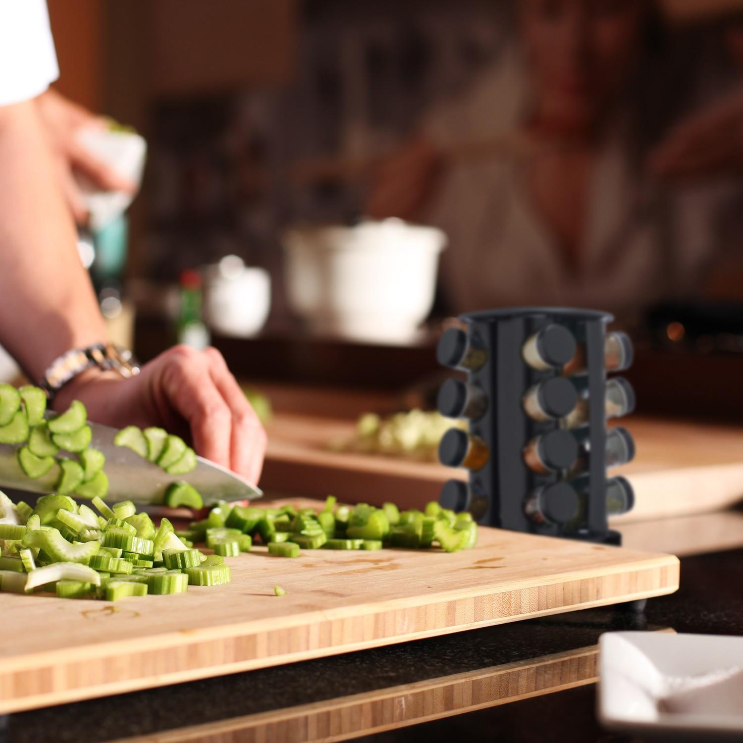 Northix Carosello delle spezie con 16 barattoli  