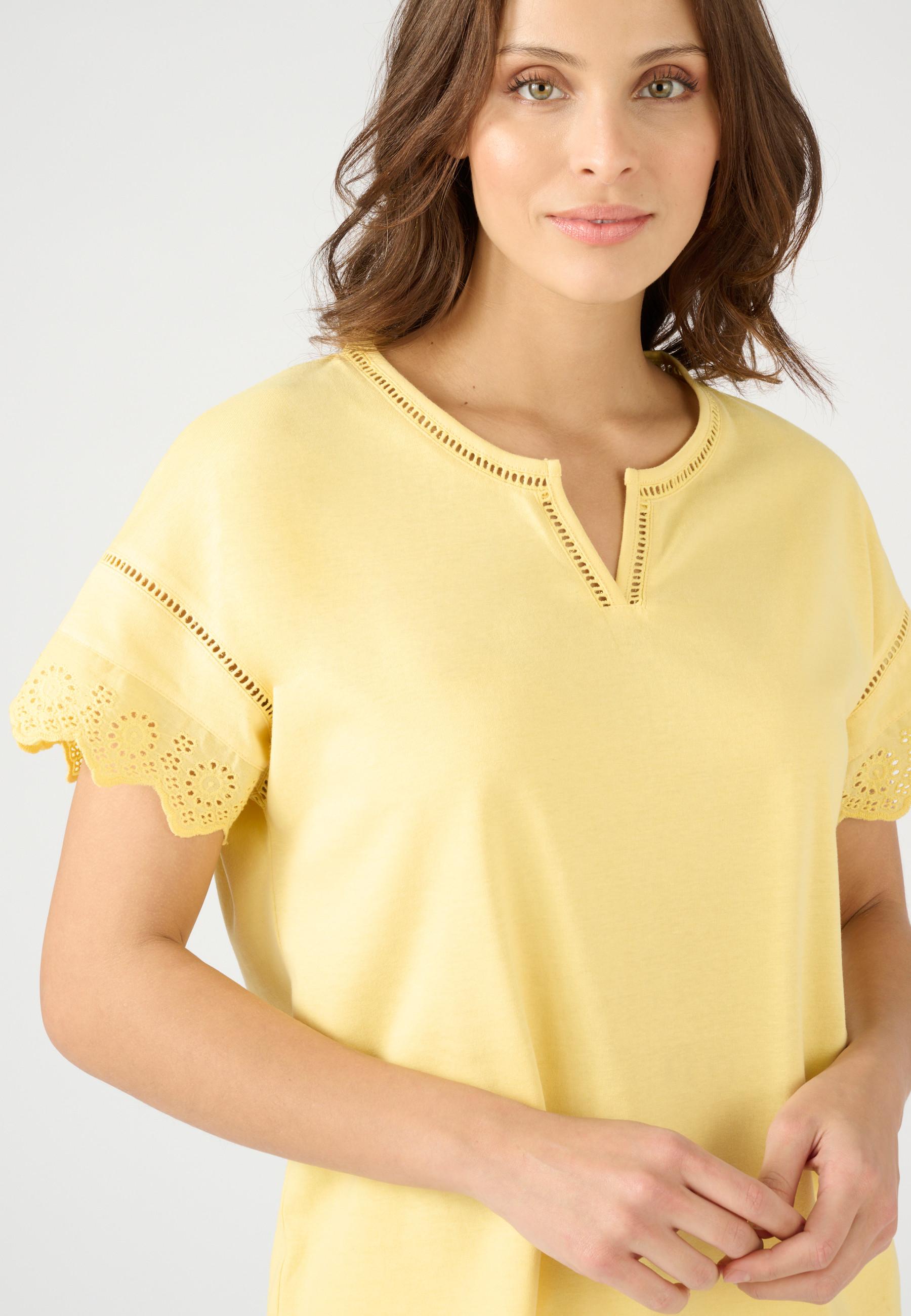 Damart  Tee-shirt broderies anglaises en pur coton biologique. 