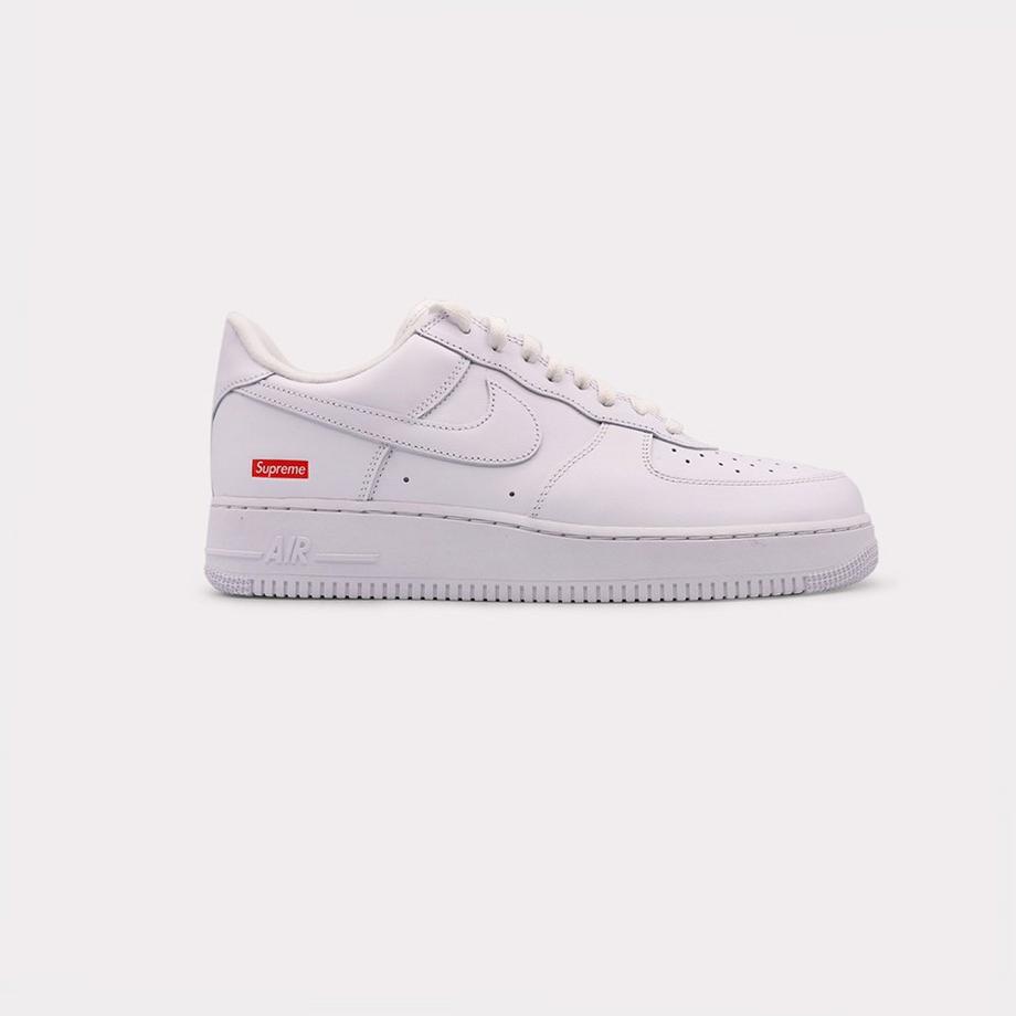 NIKE AF1 x Supreme White Sneakers  
