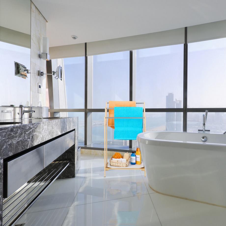 B2X Freistehender Handtuchhalter mit Ablage  