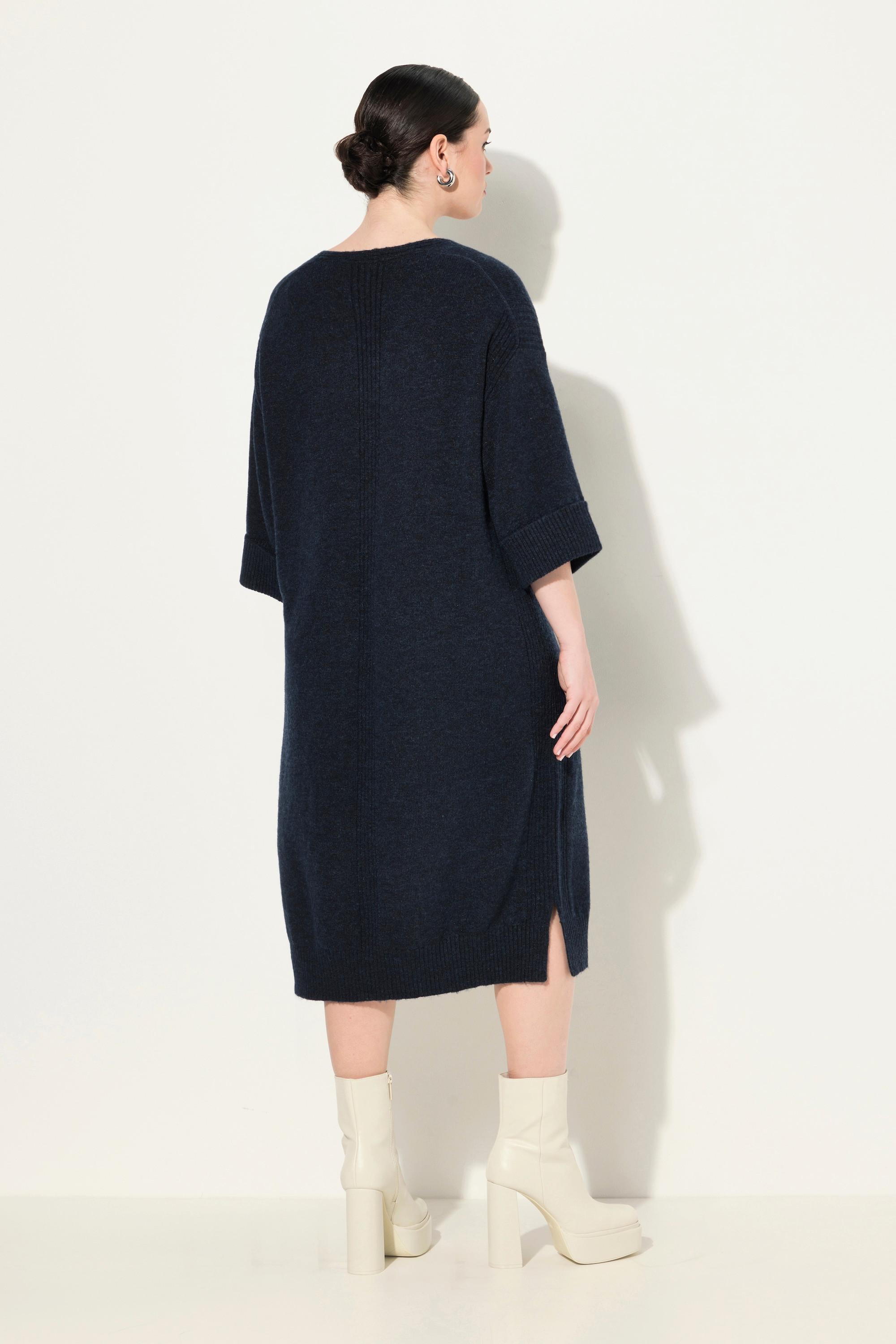 Ulla Popken Robe en maille Empiècements côtelés Col en V Manches courtes  