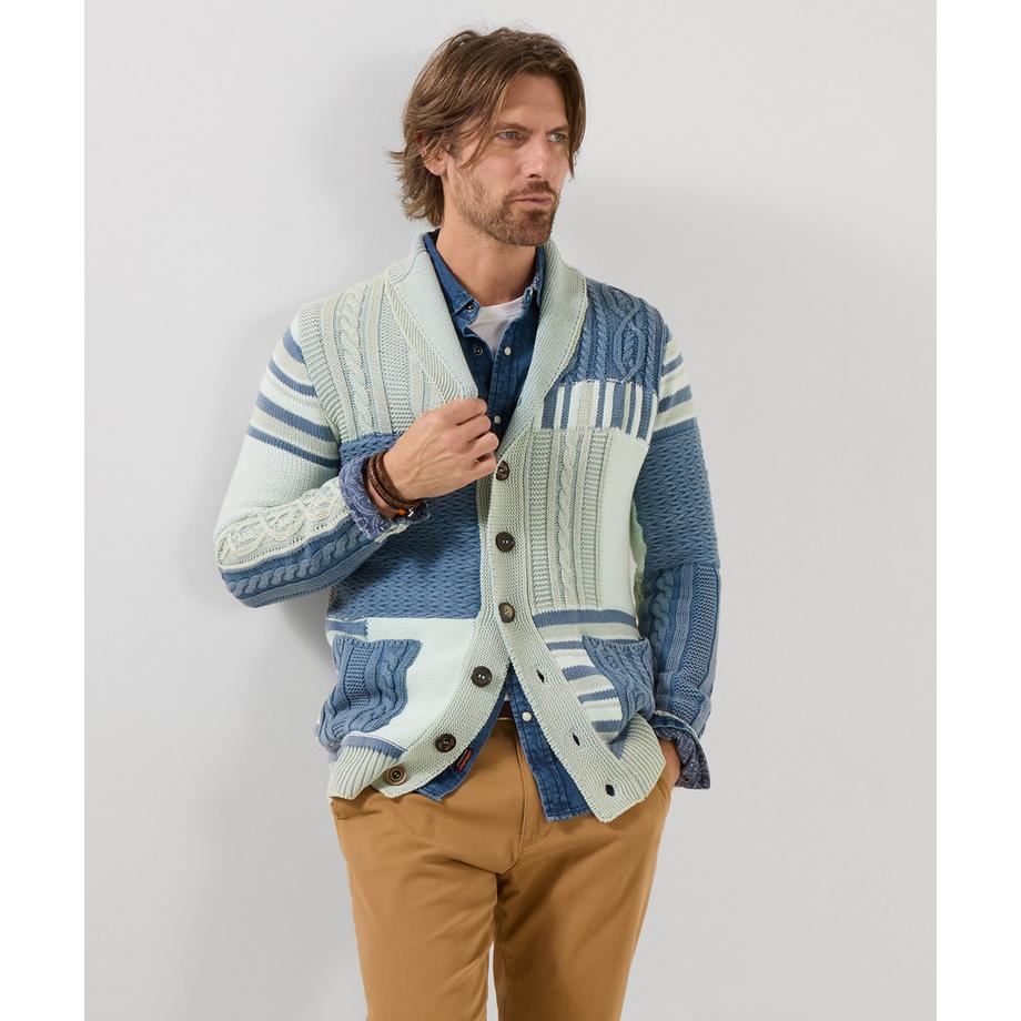 Patchwork-Strickjacke mit unterschiedlichen Strickmustern