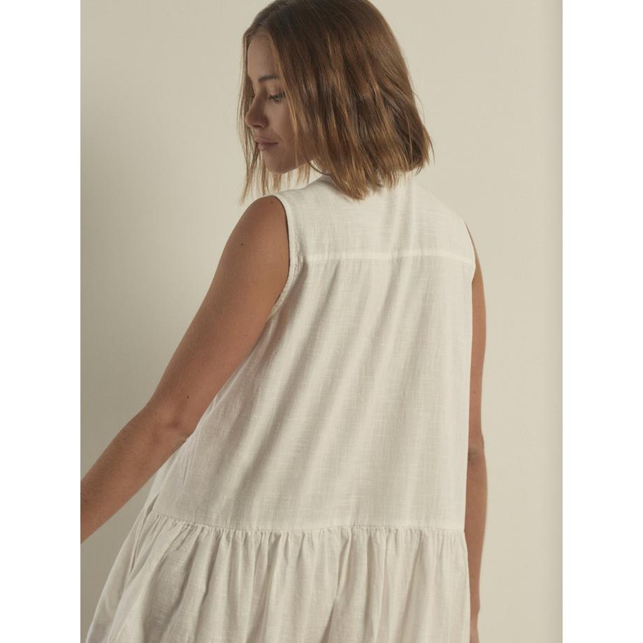 APRICOT Robe sans manches à volants avec motif brodé  