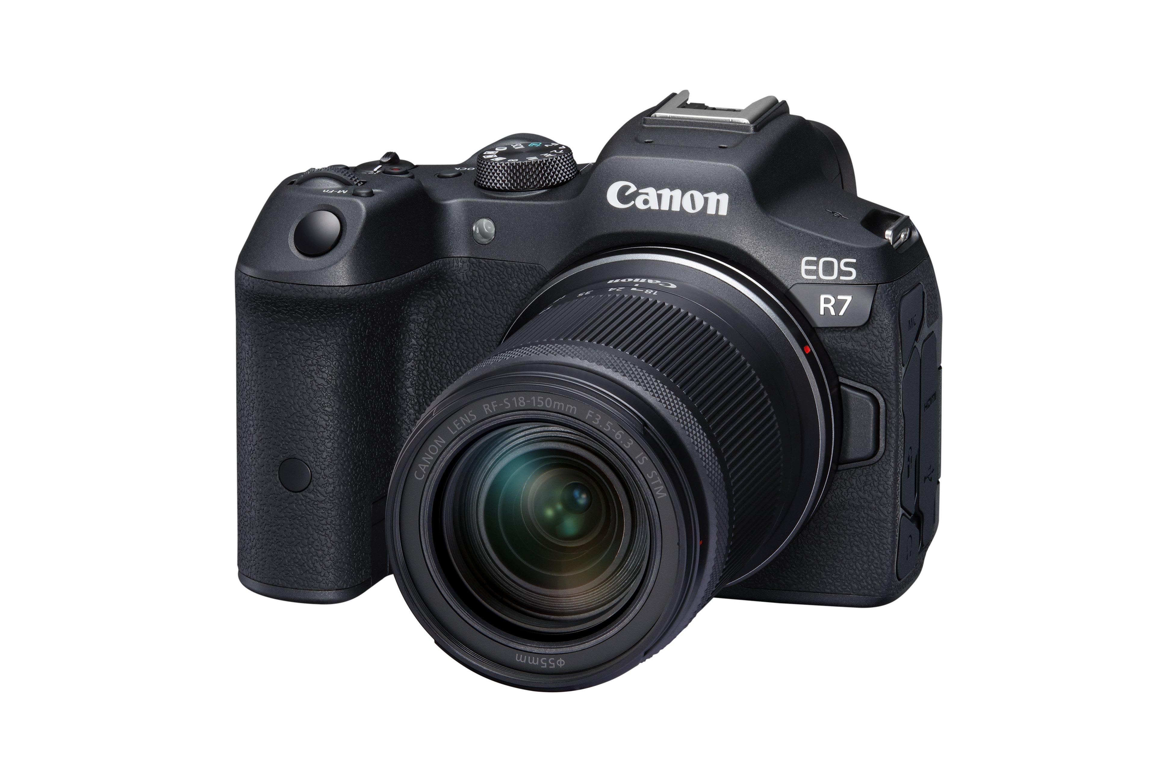 Canon  EOS R7 + RF-S 18-150mm IS STM 