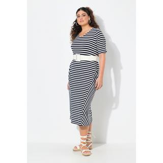Ulla Popken Robe midi rayée A-ligne Col V Manches courtes  