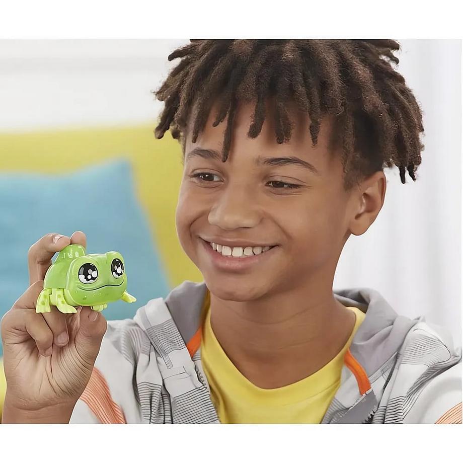 Hasbro  Yellies Sal E. Mander 