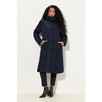 Cappotto trapuntato dal taglio svasato con collo alto e bottoni automatici laterali