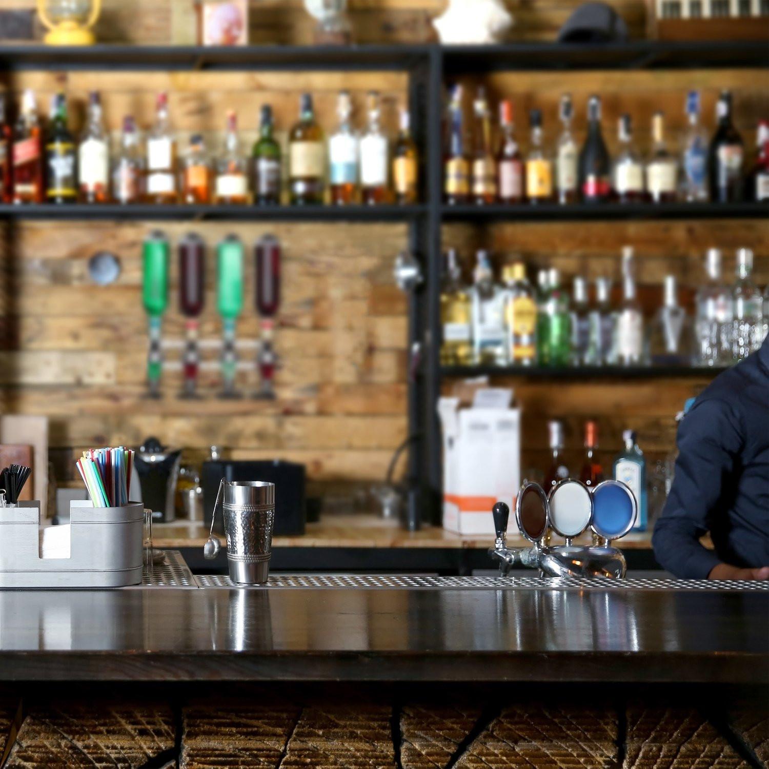 B2X Wandmontierter Flaschenhalter  