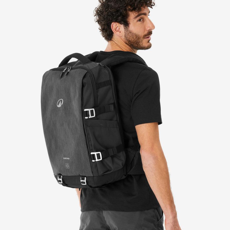 QUECHUA 30L Wanderrucksack  