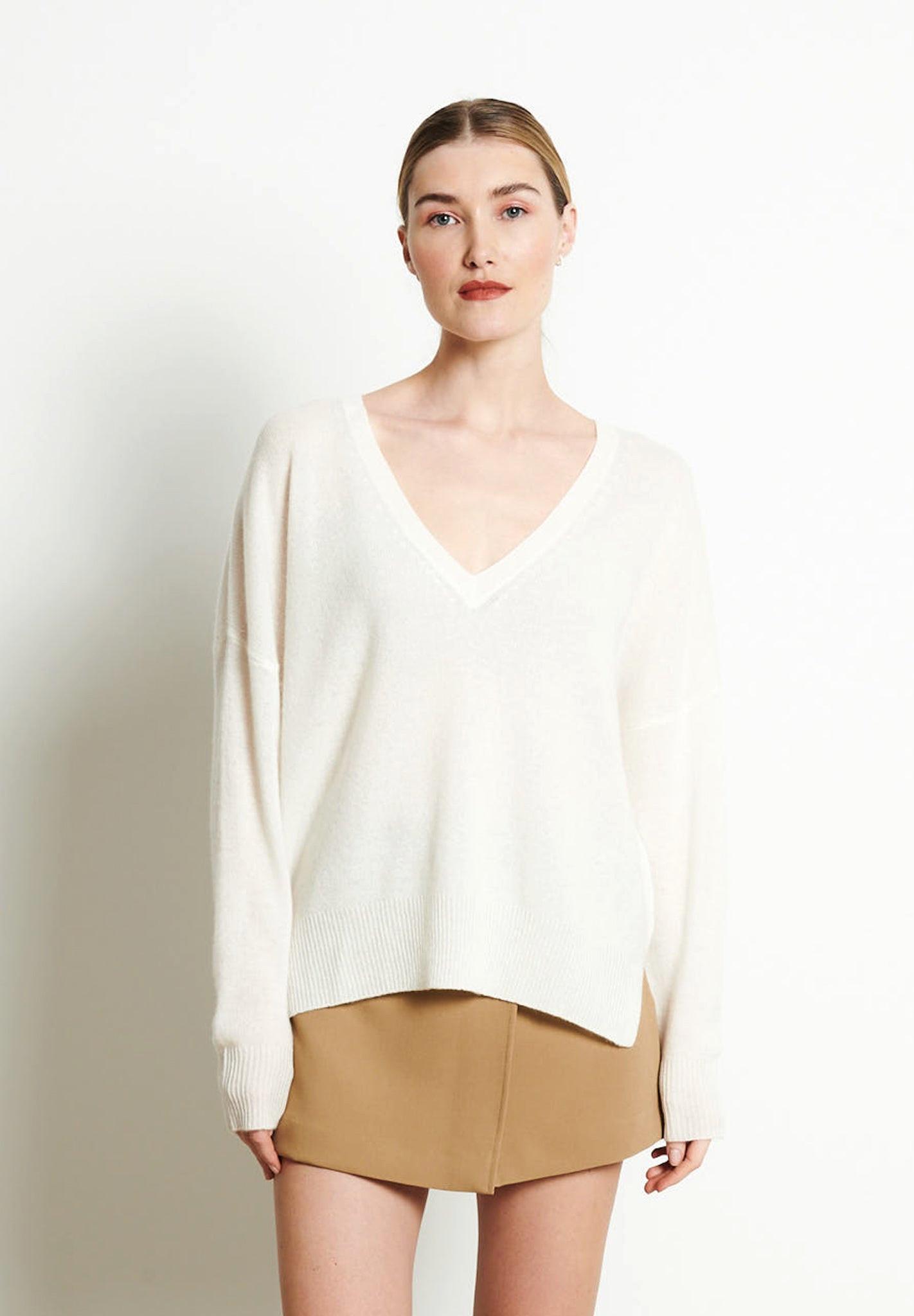 Image of Ria 3 Pullover Mit Tiefem V-ausschnitt Oversize - 100% Kaschmir Damen Offwhite L/XL