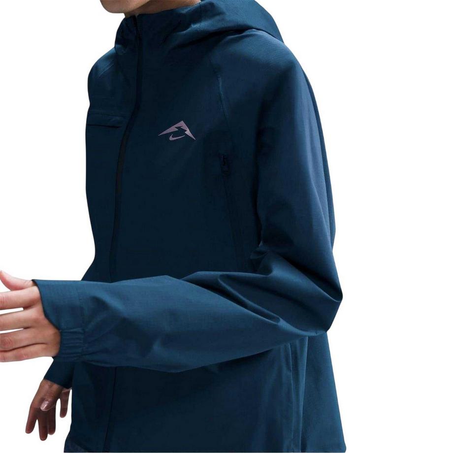 NIKE Trail Kapuzenjacke  