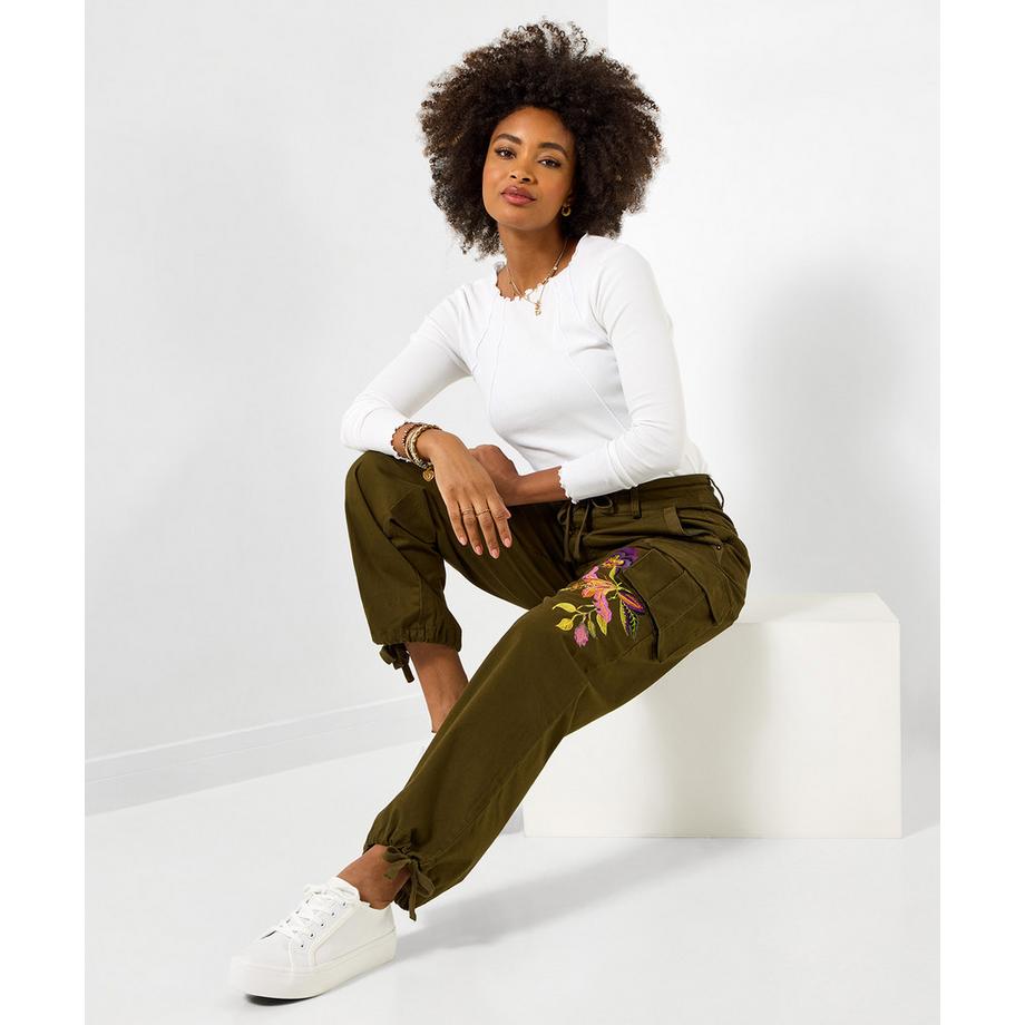 Joe Browns Pantaloni cargo ricamati a vestibilità ampia  