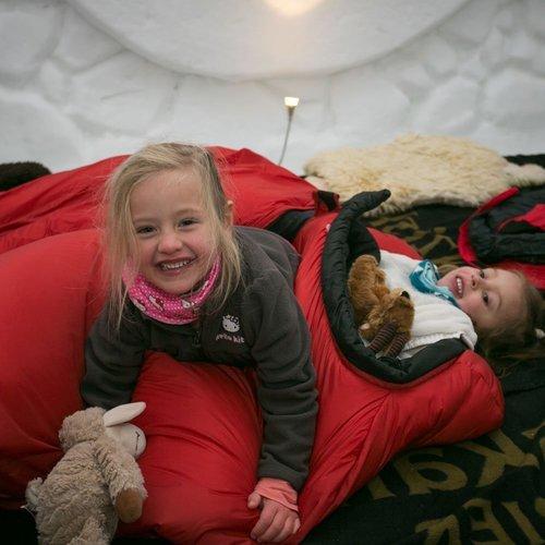 Image of Übernachtung Im Familien-iglu (2 Erwachsene & 1 Kind) Unisex