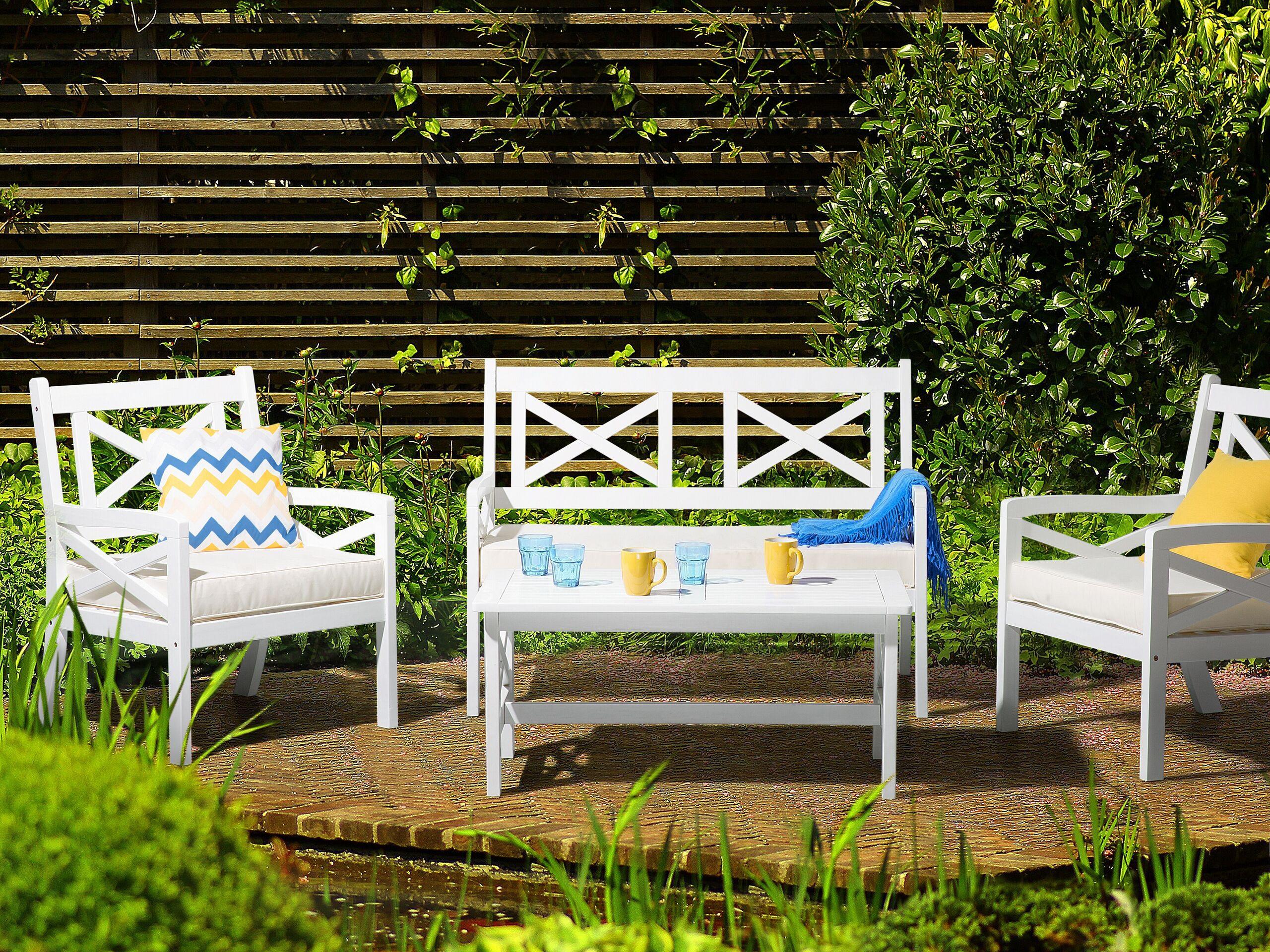 Beliani Table de salle à manger de jardin en Acacia Scandinave BALTIC  