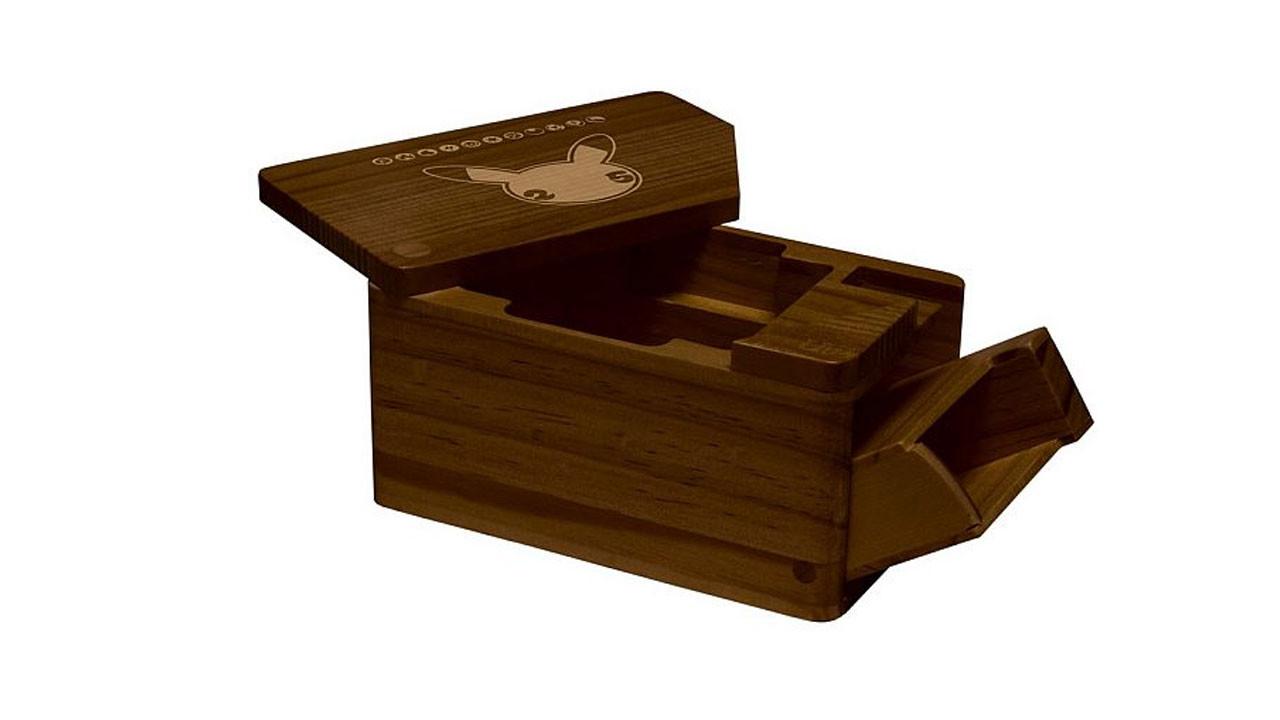 Ultra PRO  25th Celebrations Holz Deckbox 