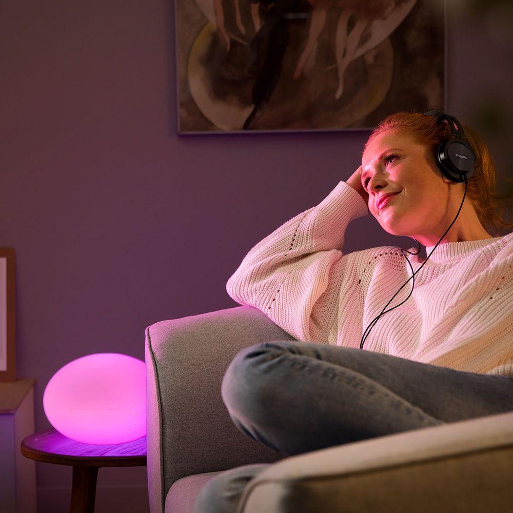 PHILIPS Hue White & Col. Amb. Flourish Tischleuchte 806lm Weiss  