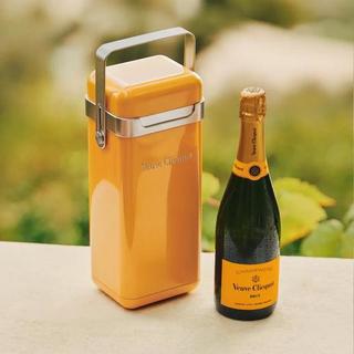 Veuve Clicquot Veuve Clicquot Brut Yellow Cooler Giftbox 75cl  