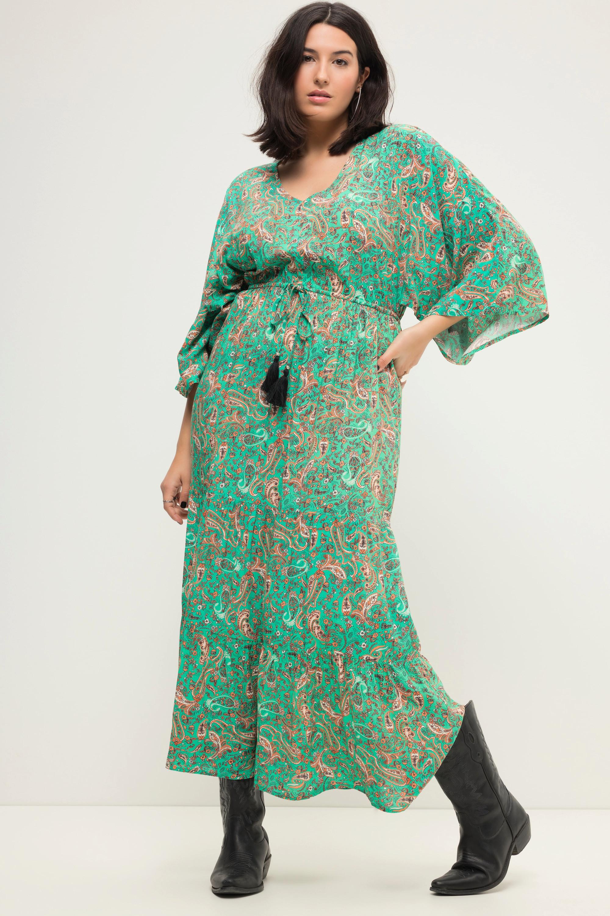 Studio Untold  Robe trapèze coupe maxi, imprimé cachemire, décolleté en V et manches style kimono 