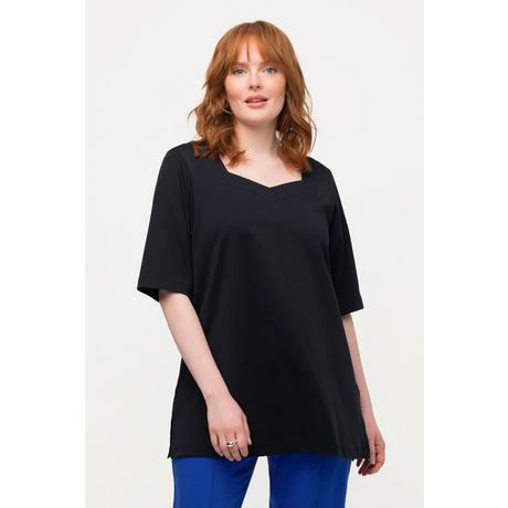 Ulla Popken  T-shirt dal taglio svasato in cotone Pima con scollo a cuore e mezze maniche 