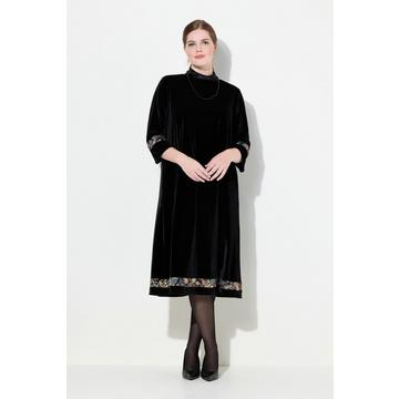 Samtkleid, Schmuckkette, Stehkragen, 3/4-Arm