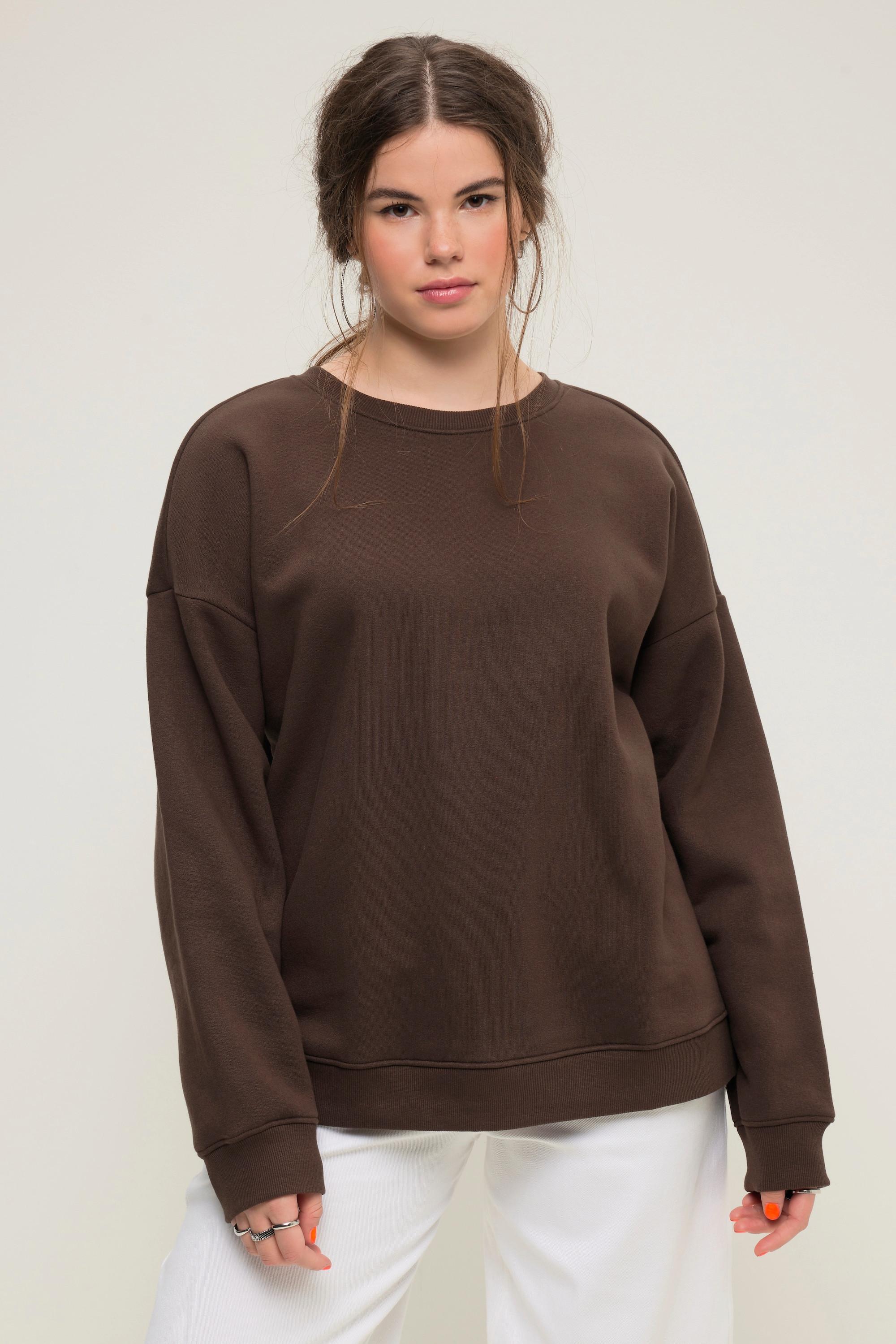 Studio Untold  Sweat-shirt oversized à col rond, manches longues larges et grand imprimé au dos 