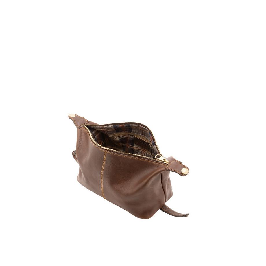 Viola Castellani Pochette  