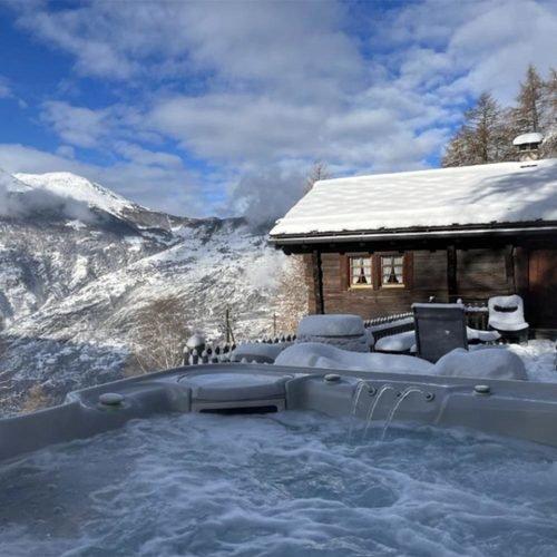 Image of Winterliche Bergübernachtung Im Wallis - Inkl. Frühstück Und 1h Whirlpool (für 2 Personen) Unisex