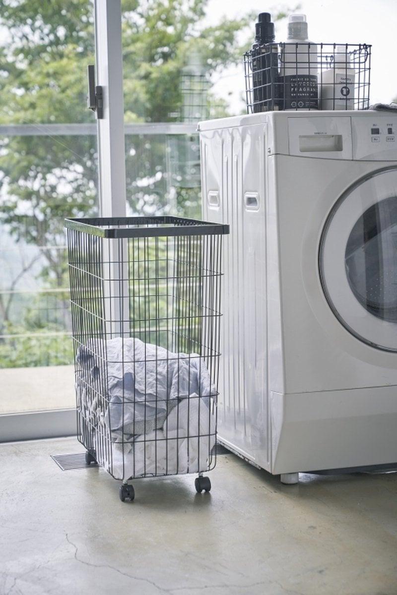 Yamazaki Panier à linge à roulettes en métal H56.5cm  