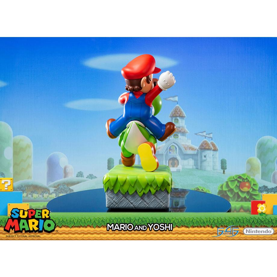 F4F  Statue - Super Mario - Mario & Yoshi 