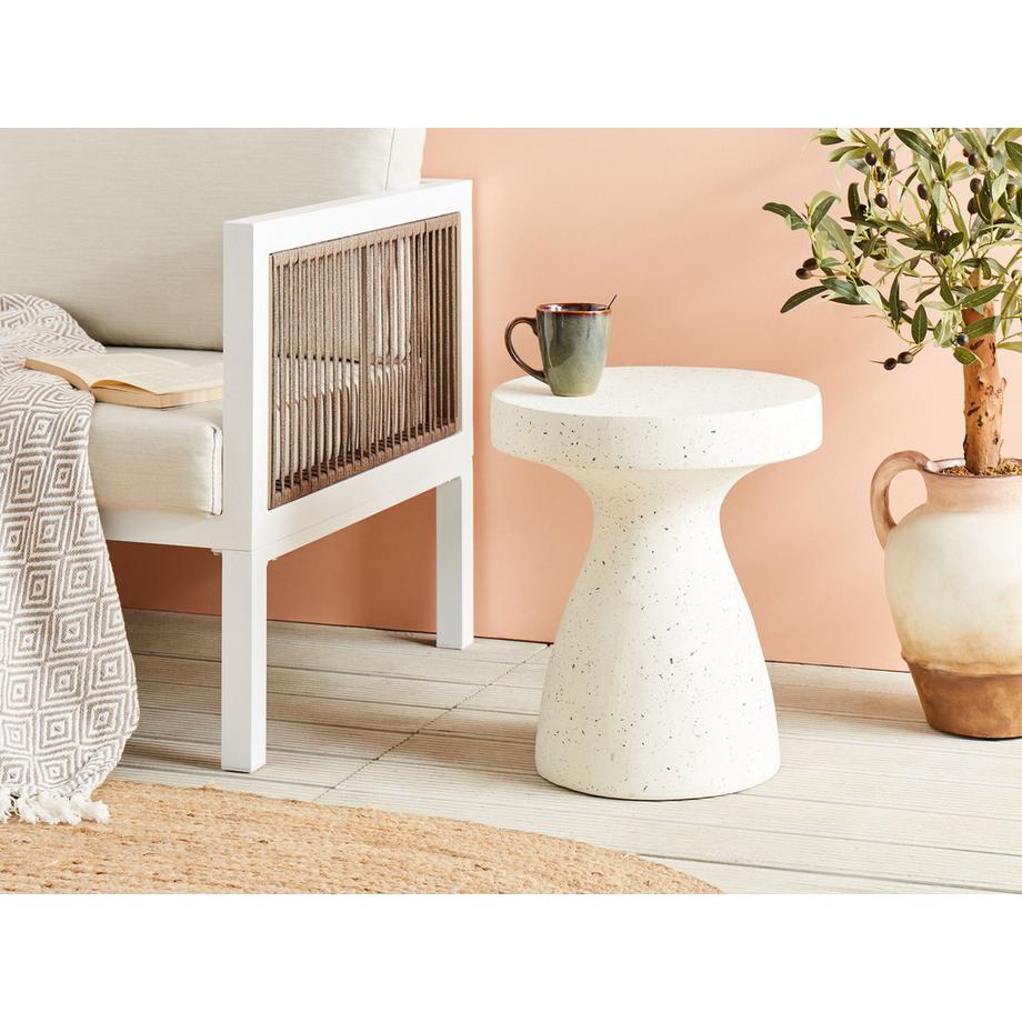 Beliani Beistelltisch aus Leichtbeton (MgO) Rustikal BIVIERE  