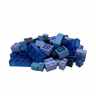 Q-BRICKS      es Mischset, enthält 300 Steine ​​in den Größen 1×1 (60 Stück), 1×2 (60 Stück), 1×4 (60 Stück), 2×2 (60 Stück) und 2×4 (60 Stück) in verschiedenen Blautönen (Himmelblau, transparentes Himmelblau, Hellblau, Saphirblau, Lavendel).           Â  