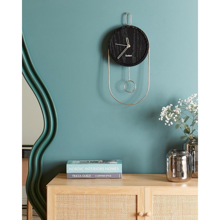 Beliani Wanduhr aus MDF-Platte Retro SIERRE  