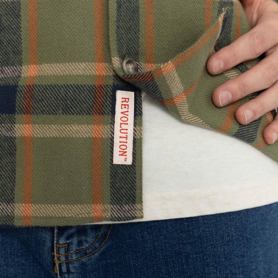 Revolution Kariertes Knopf-Überhemd  